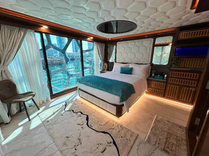 Overnight Super Yacht Experience - Orchid - Oda