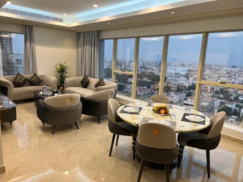 Seafront Luxury Suites Jeddah Corniche - Oda