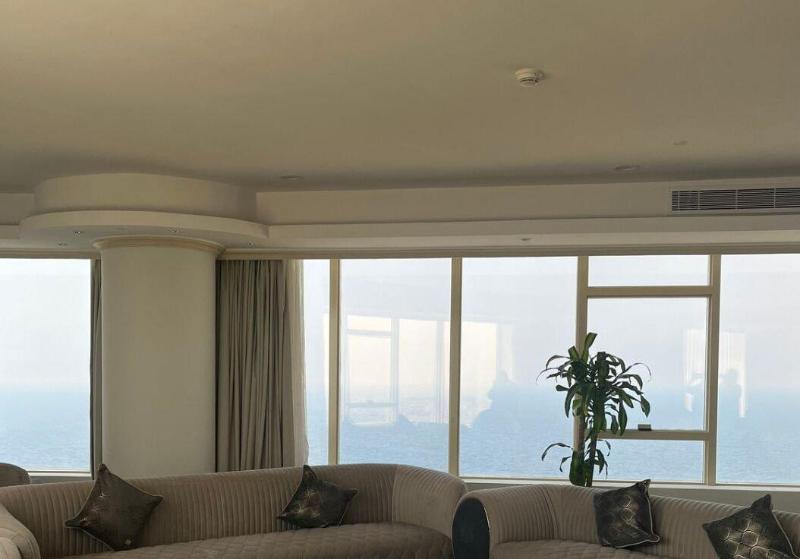 Seafront Luxury Suites Jeddah Corniche - Oda