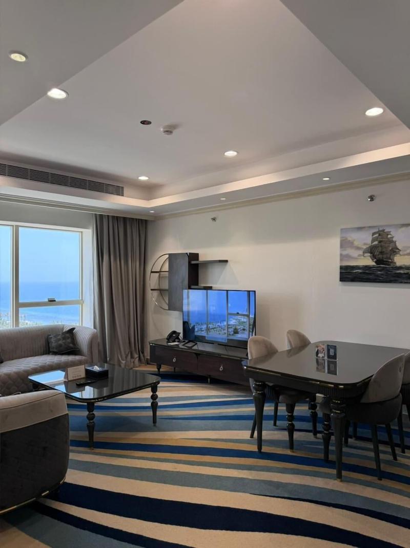 Seafront Luxury Suites Jeddah Corniche - Oda