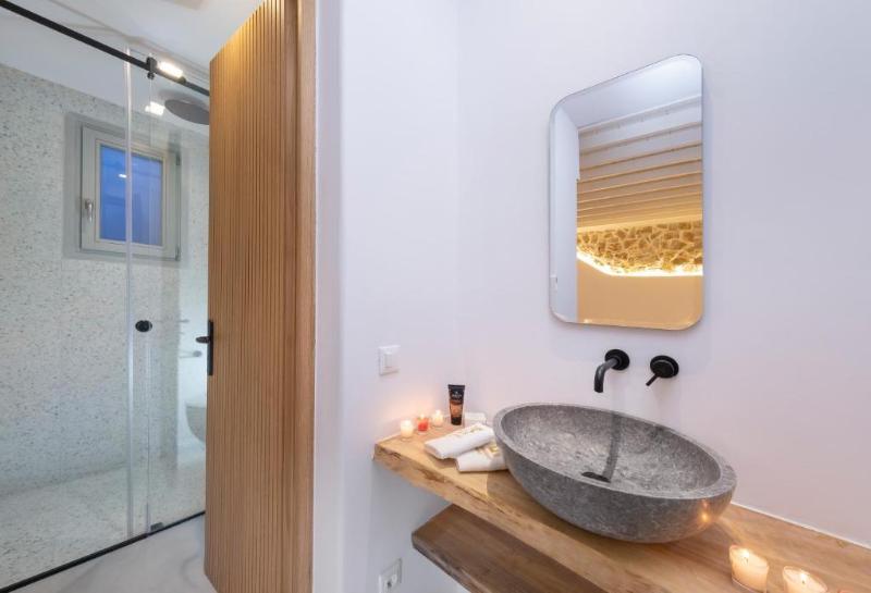 Lengendary Suites - Oda