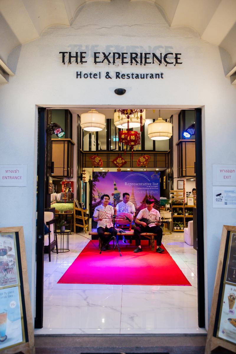 The Experience Walking Street Chiang Mai - Restoran