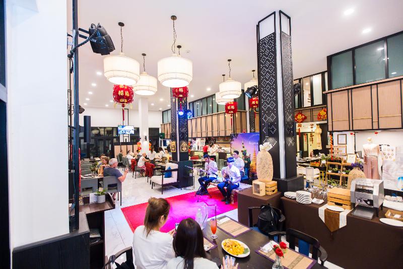 The Experience Walking Street Chiang Mai - Restoran