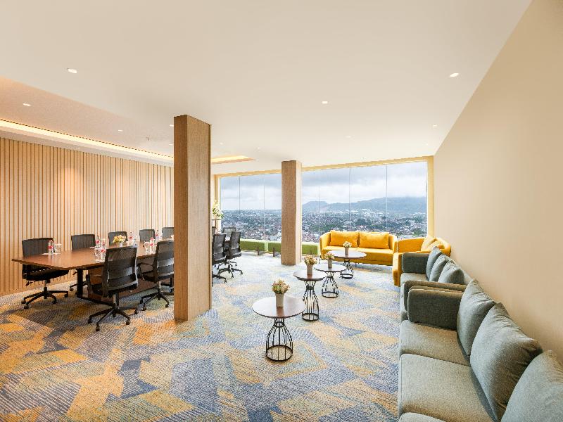 Holiday Inn Lampung Bukit Randu - Toplantı