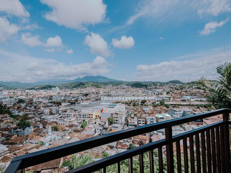 Holiday Inn Lampung Bukit Randu - Genel