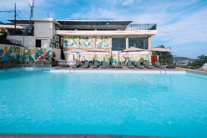 Holiday Inn Lampung Bukit Randu - Havuz