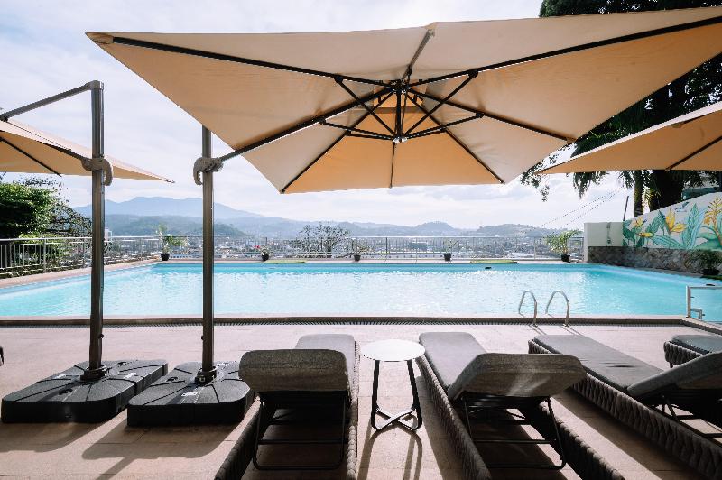 Holiday Inn Lampung Bukit Randu - Havuz