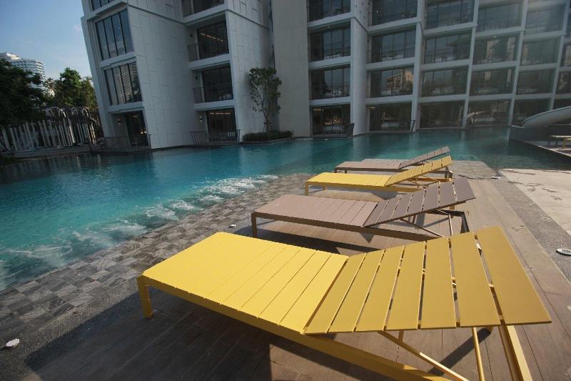 The Quarter Chao Phraya By Uhg - Teras