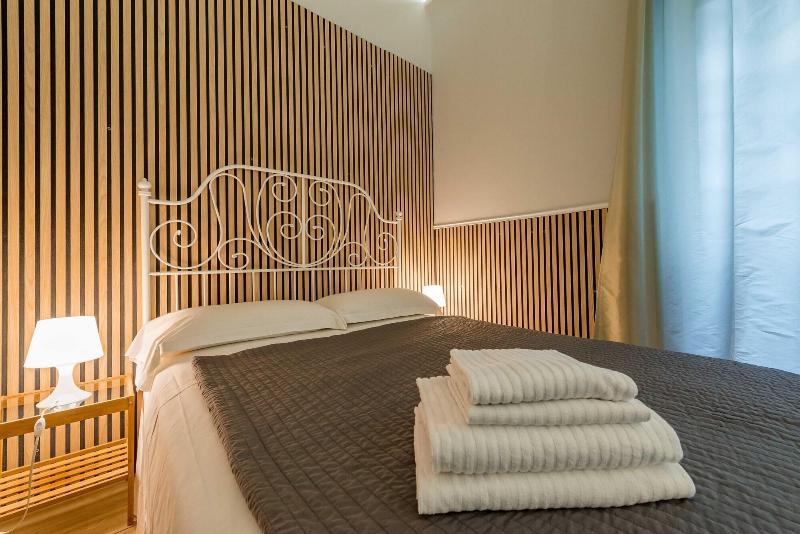 Un Attimo A Roma B&b - Oda