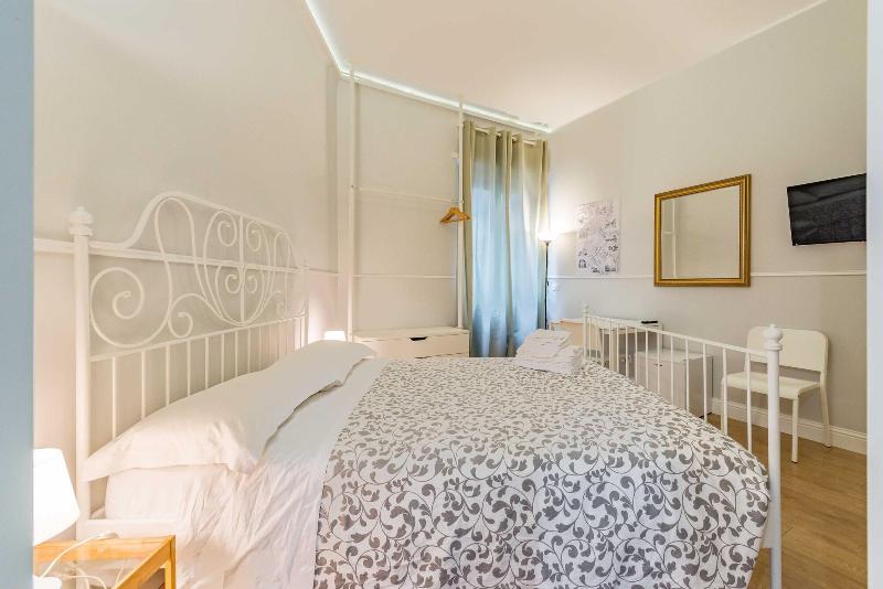 Un Attimo A Roma B&b - Oda