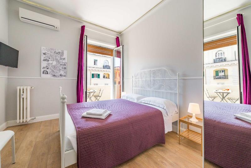 Un Attimo A Roma B&b - Oda