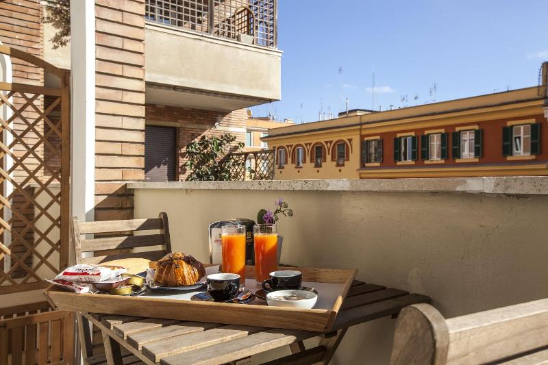 Un Attimo A Roma B&b - Oda
