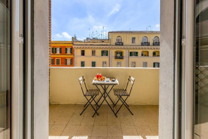 Un Attimo A Roma B&b - Oda