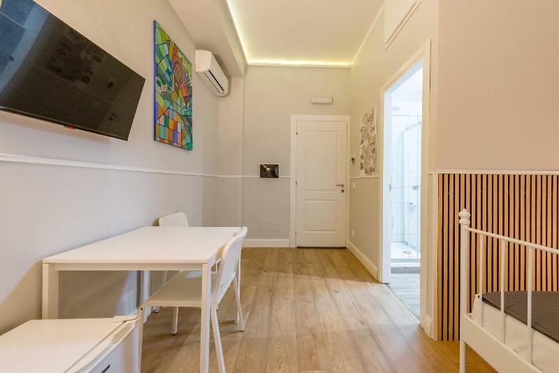 Un Attimo A Roma B&b - Oda