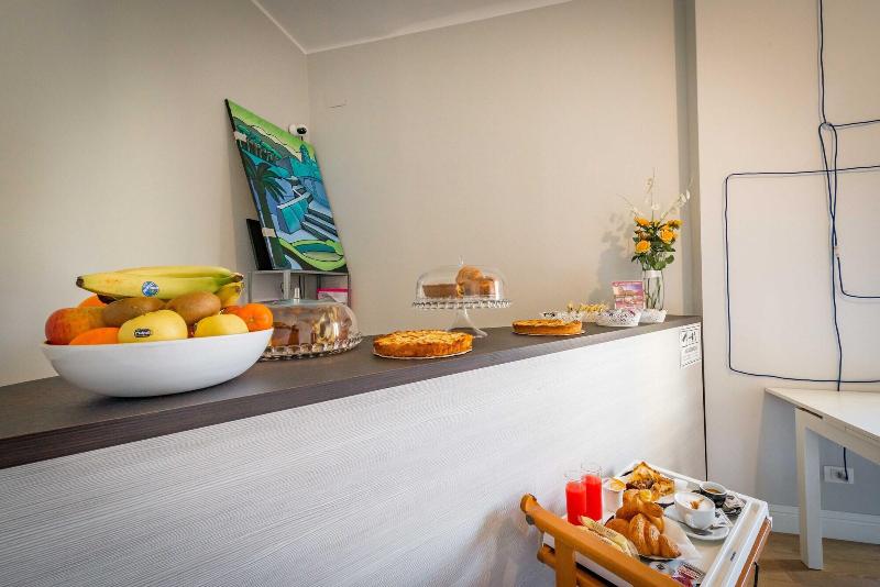 Un Attimo A Roma B&b - Restoran
