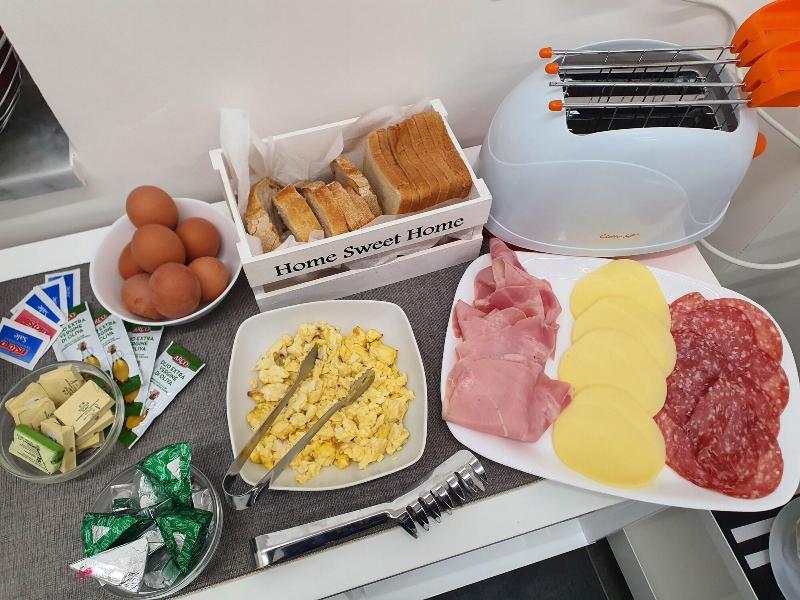 Gaisa Naples - Bed & Breakfast - Restoran