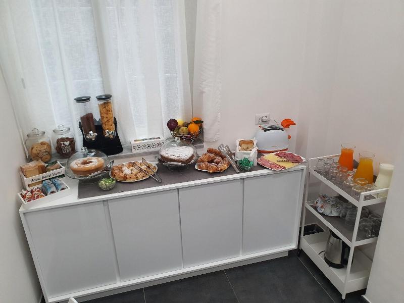 Gaisa Naples - Bed & Breakfast - Restoran