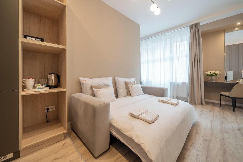 Kã¡roly Boutique Suites, Best Location By Bqa - Oda