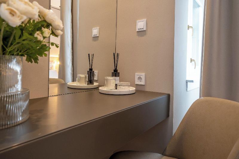 Kã¡roly Boutique Suites, Best Location By Bqa - Oda