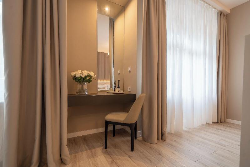 Kã¡roly Boutique Suites, Best Location By Bqa - Oda