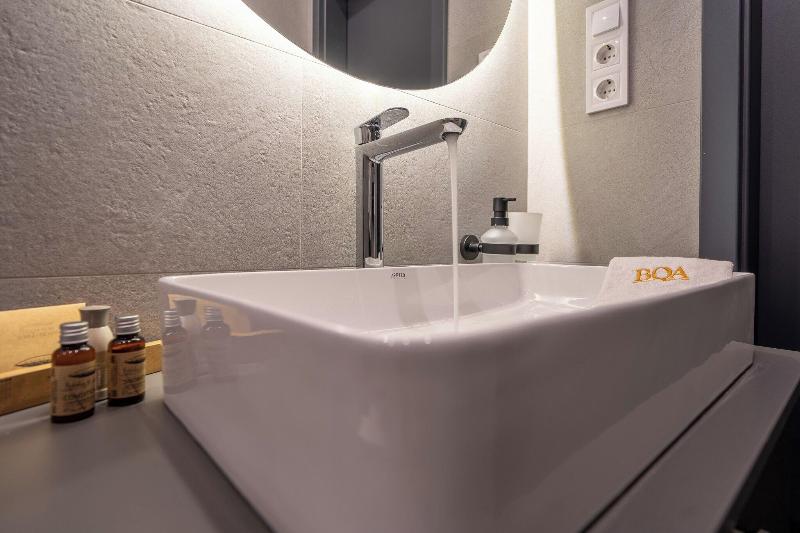 Kã¡roly Boutique Suites, Best Location By Bqa - Oda