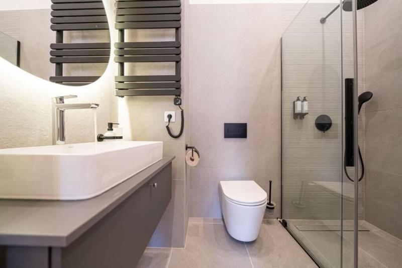 Kã¡roly Boutique Suites, Best Location By Bqa - Oda