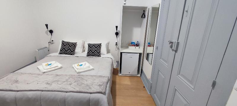 Vila Santa Cruz Guest House - Oda