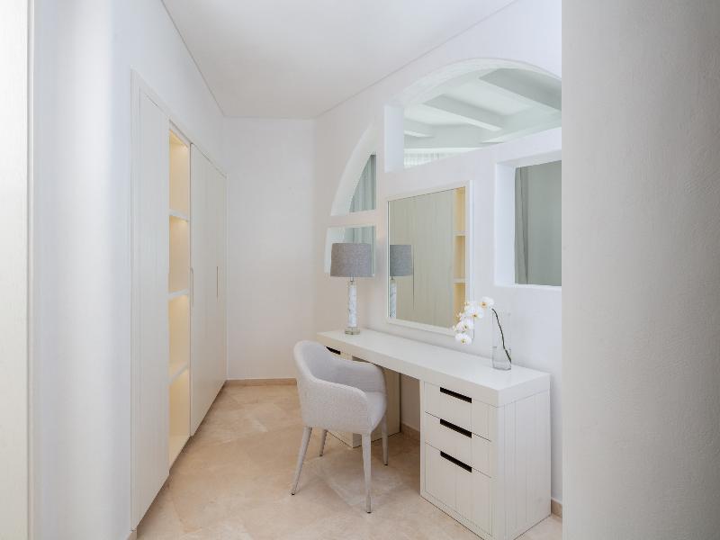 Anantara Retreat Santorini Abu Dhabi – Adults Only - Oda