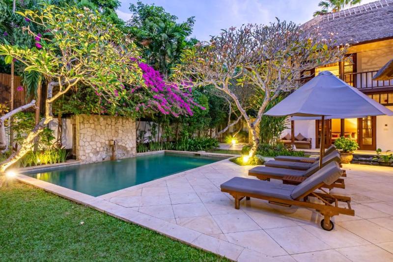 Jimbaran Beach Villas By Nakula - Oda
