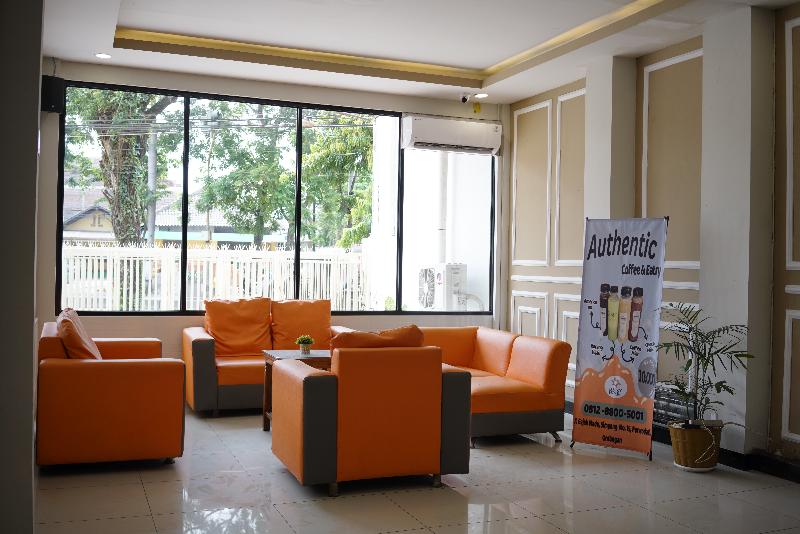 Lucky Hotel Purwodadi - Lobi