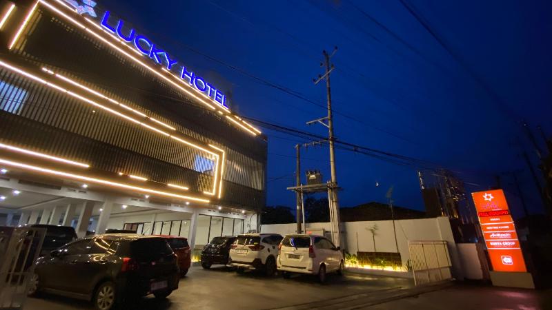 Lucky Hotel Purwodadi - Genel
