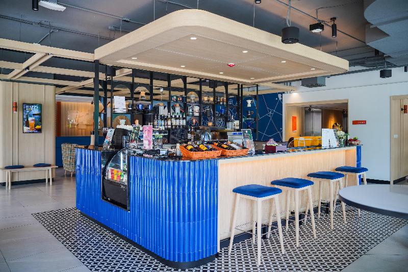 Holiday Inn Express Rayong Map Ta Phut - Bar