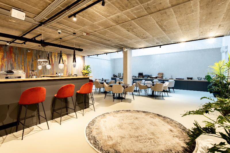 The Amberlyn Suite Hotel - Bar