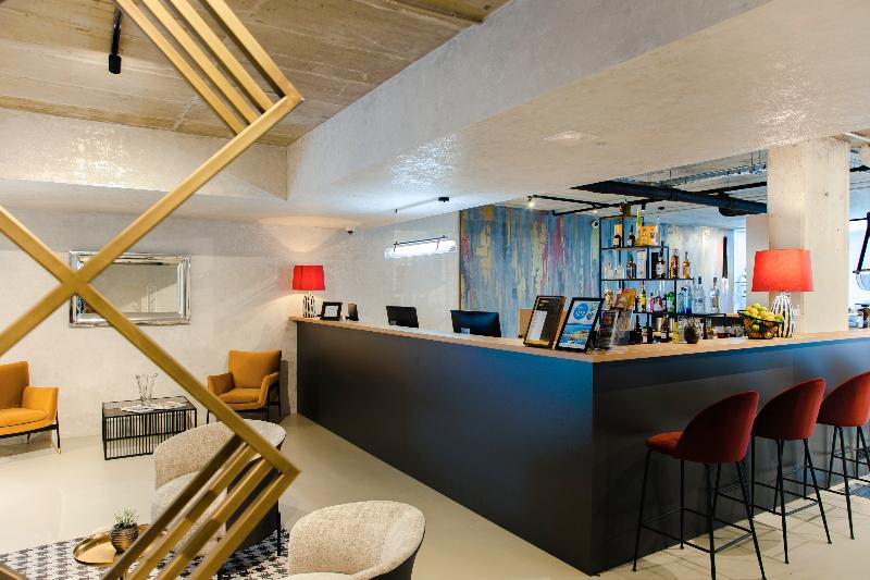 The Amberlyn Suite Hotel - Restoran