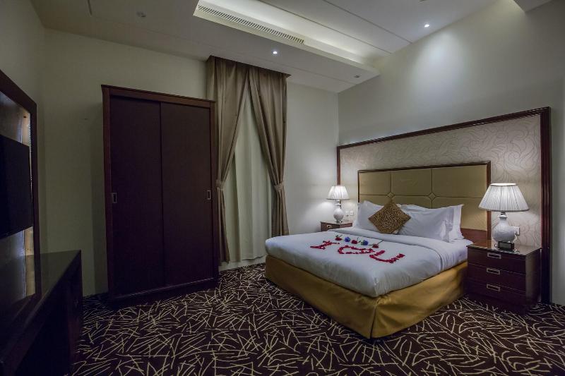 Rest Night Hotel Apartment- Alhamra - Oda