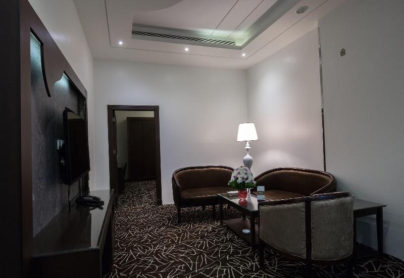 Rest Night Hotel Apartment- Alhamra - Oda