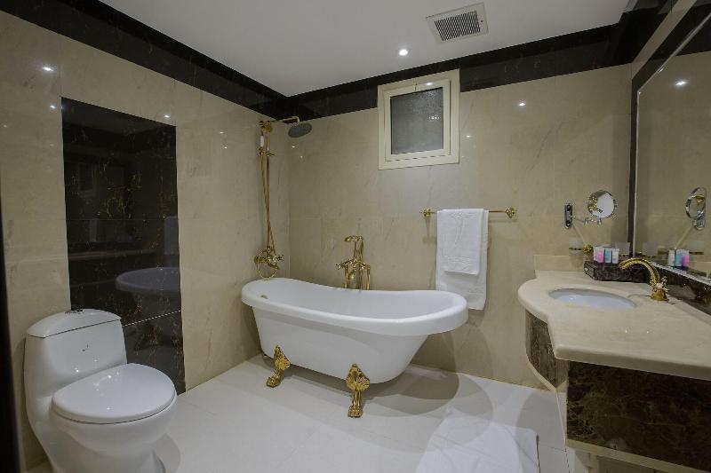 Rest Night Hotel Apartment- Alhamra - Oda