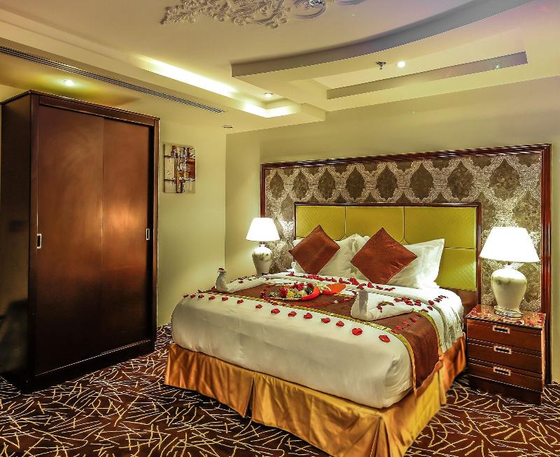 Rest Night Hotel Apartment- Alhamra - Oda