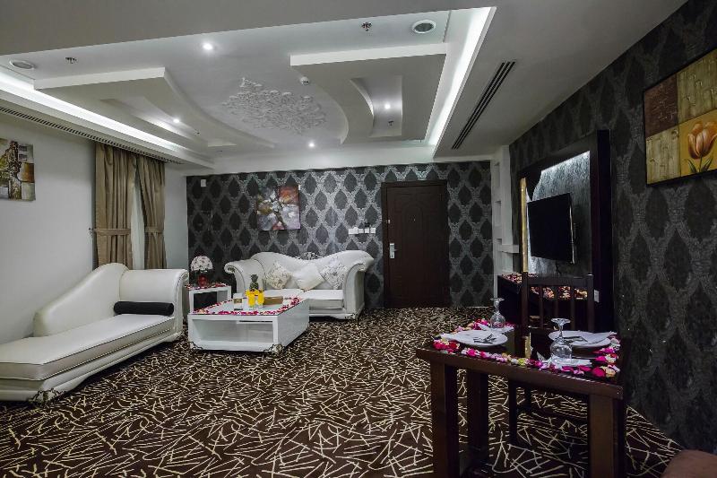 Rest Night Hotel Apartment- Alhamra - Oda