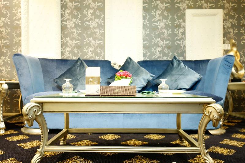 Rest Night Hotel Apartment- Alhamra - Oda