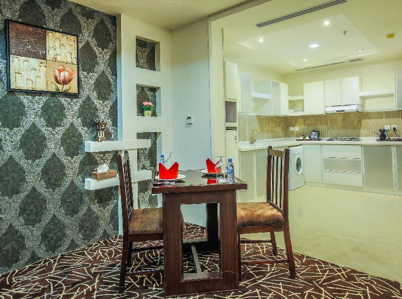 Rest Night Hotel Apartment- Alhamra - Oda