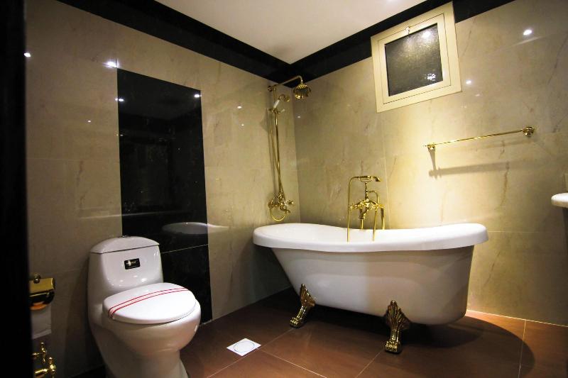 Rest Night Hotel Apartment- Alhamra - Oda