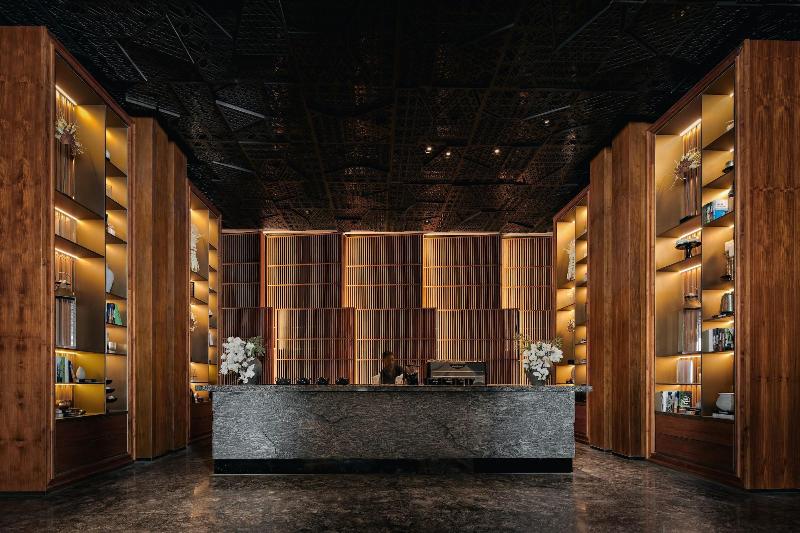 Bali Beach Hotel - Bar