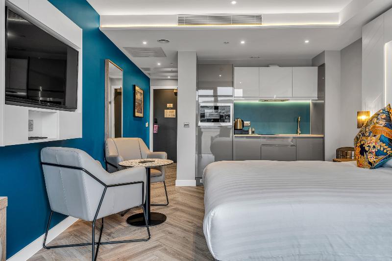 Roomzzz Edinburgh - Oda