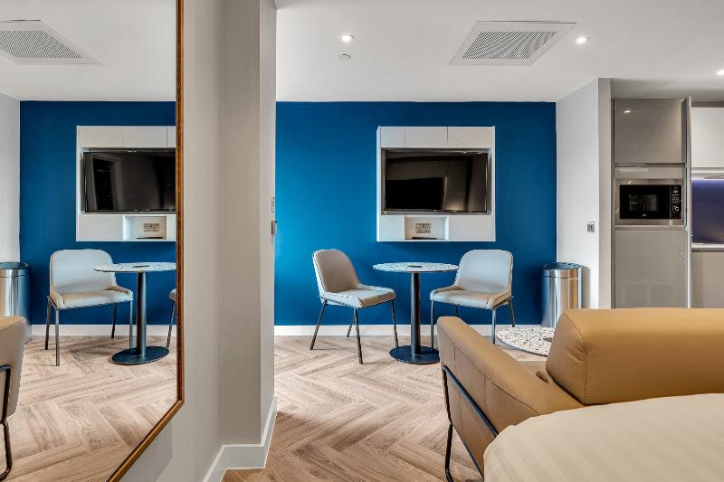 Roomzzz Edinburgh - Oda