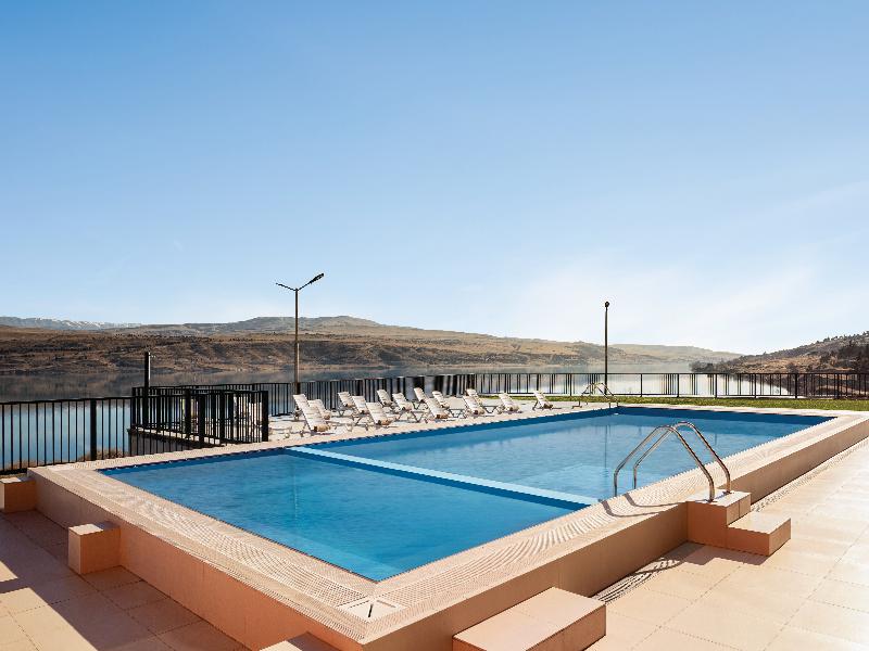 Gino Seaside Tbilisi Trademark Collection Wyndham - Havuz