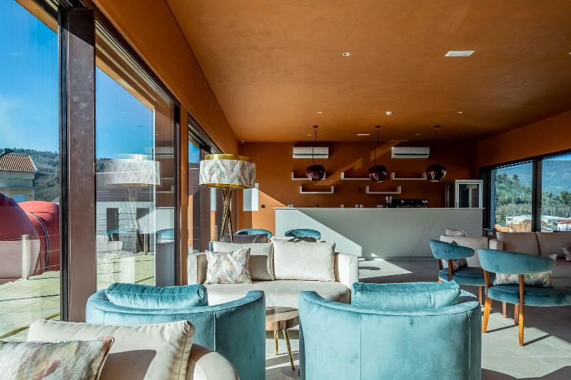 Cherry Sculpture Hotel - Bar