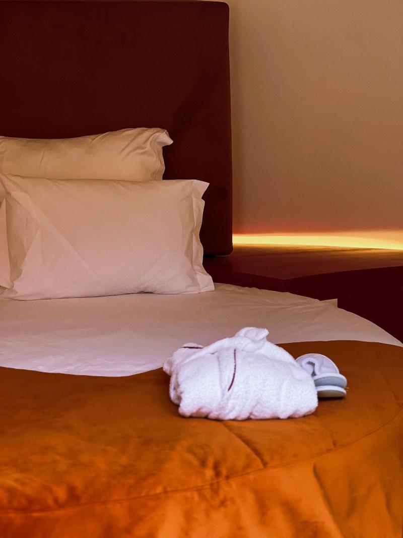 Cherry Sculpture Hotel - Oda