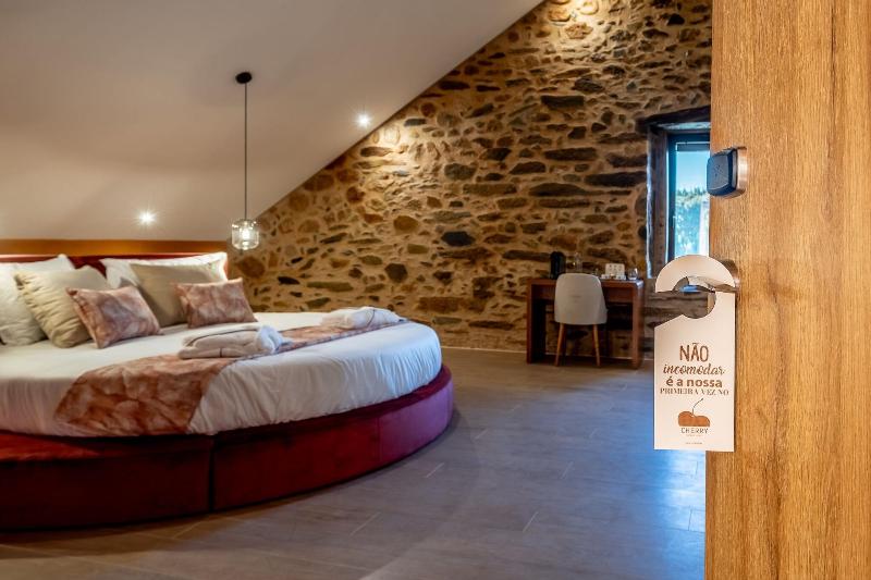 Cherry Sculpture Hotel - Oda