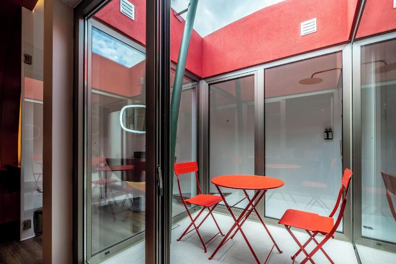 Cherry Sculpture Hotel - Oda